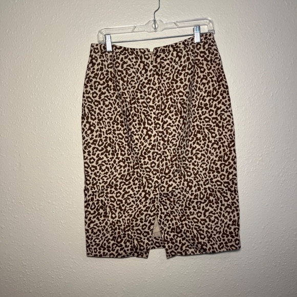 J Crew Cheetah Print Pencil Skirt, Size 8 - Picture 2 of 3